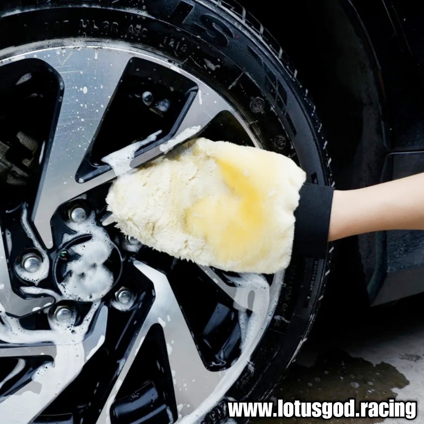 Multipurpose Soft Plush | Hand Gun Sponge Gloves Very Good In Water Soap Shampoo Foam Absorption Cleans Dirt Remove Dust Etc (1 Piece)
